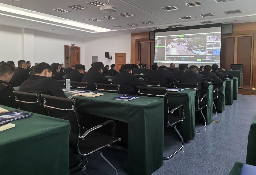 老哥俱乐部-老哥必备的交流社区